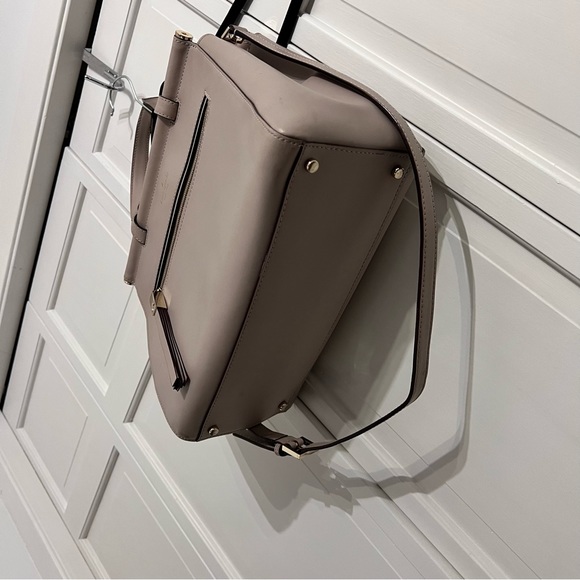 KATE SPADE ♠️ sand medium purse (large enough for a laptop) - Picture 4 of 6